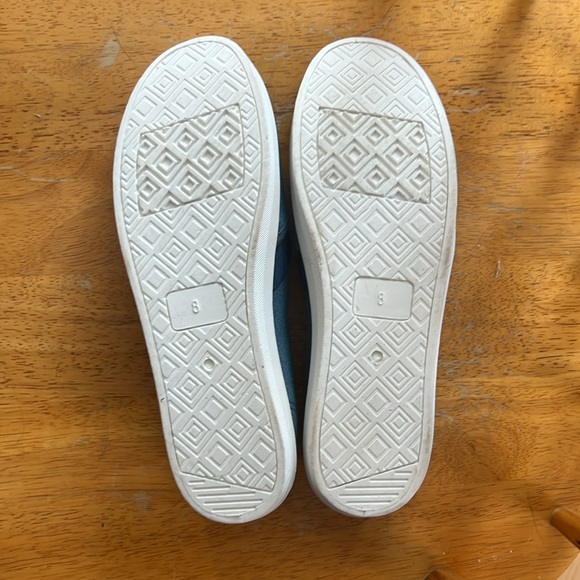 Blue ladies Time and Tru flats - Picture 2 of 2